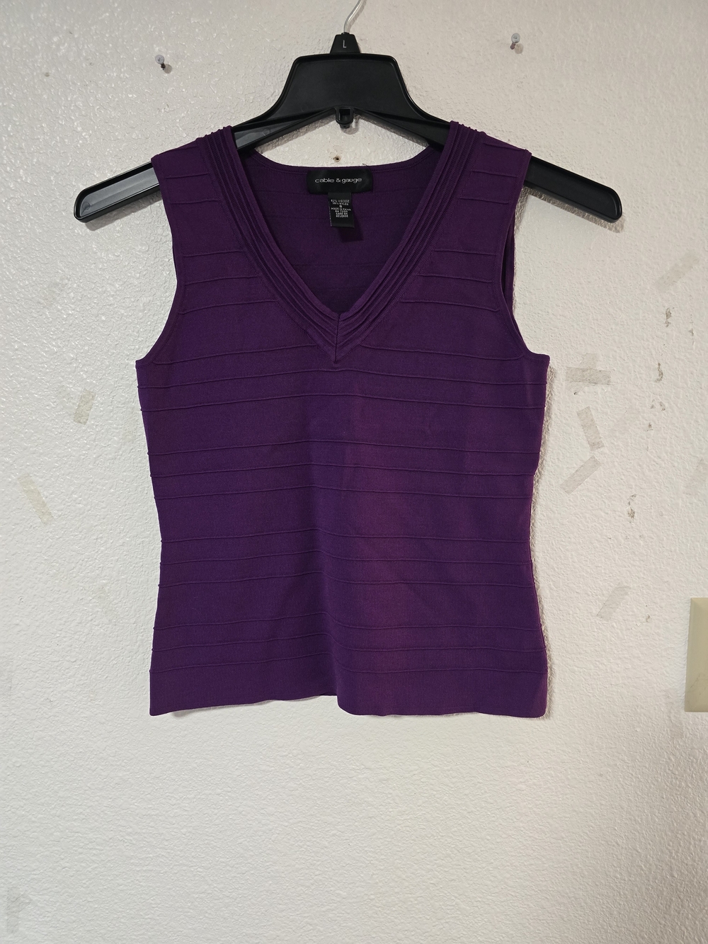 Cable & Gauge Purple Ribbed V-Neck Sleeveless Tank